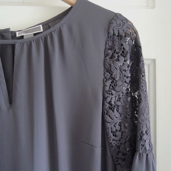 Chelsea28 Gray Crochet Lace Bell Sleeve Button Back Top XS *Runs L - Picture 6 of 10